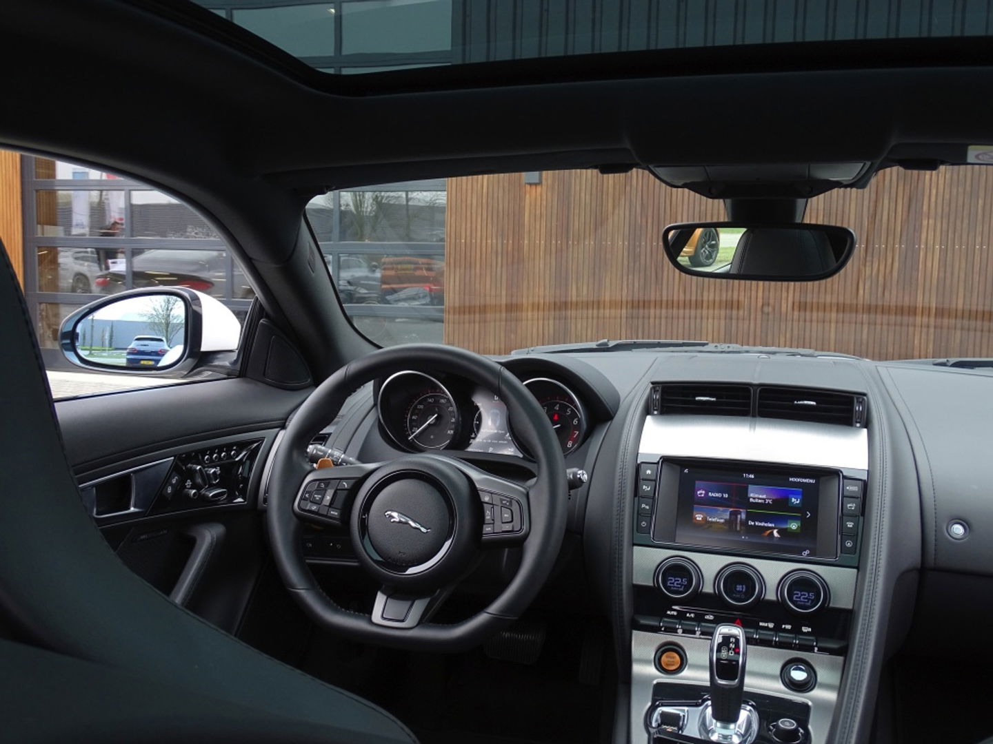 Jaguar F-Type 3.0 V6 Supercharged 400PK Coupé / carbon *NAP*