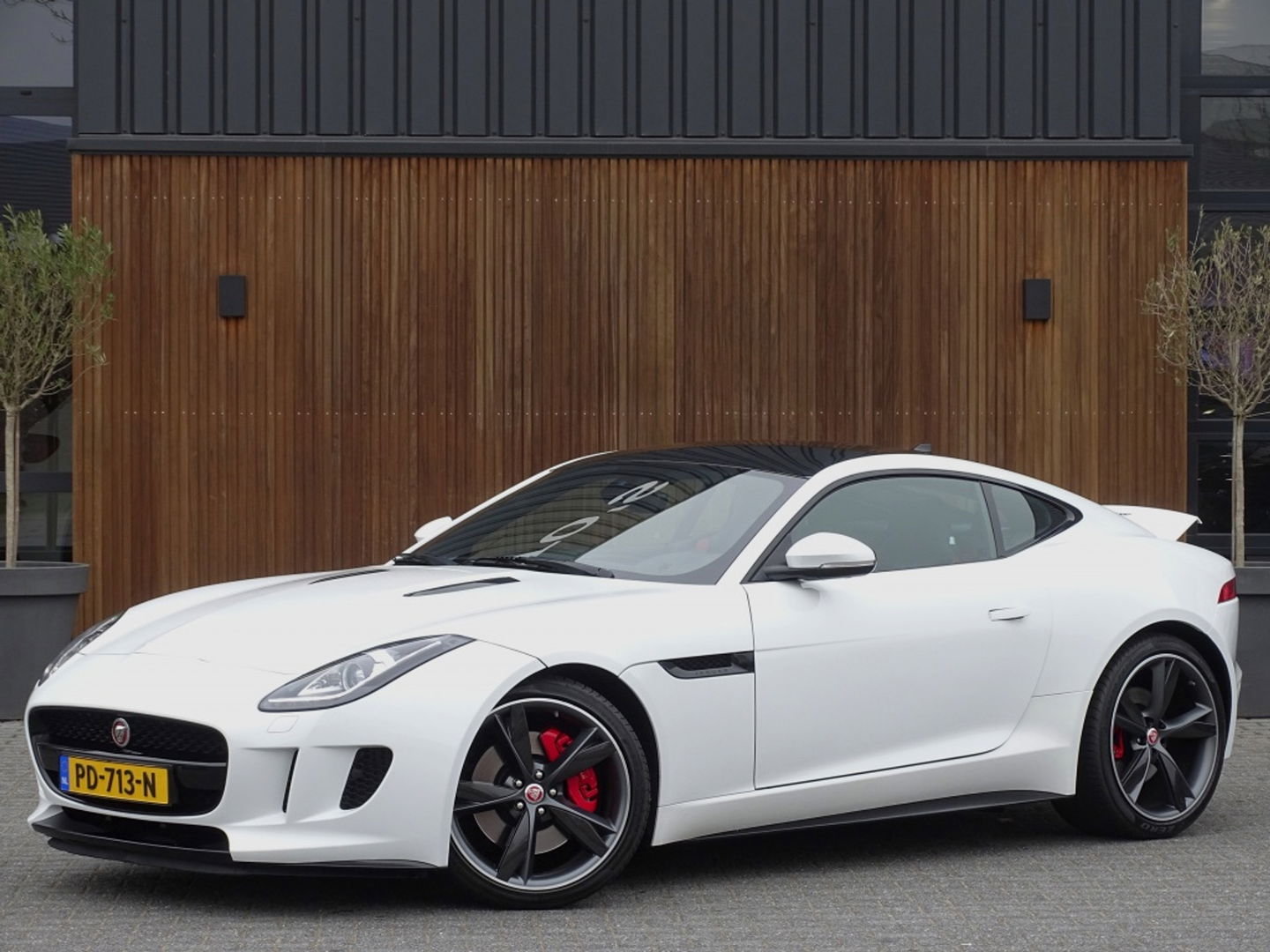 Jaguar F-Type 3.0 V6 Supercharged 400PK Coupé / carbon *NAP*