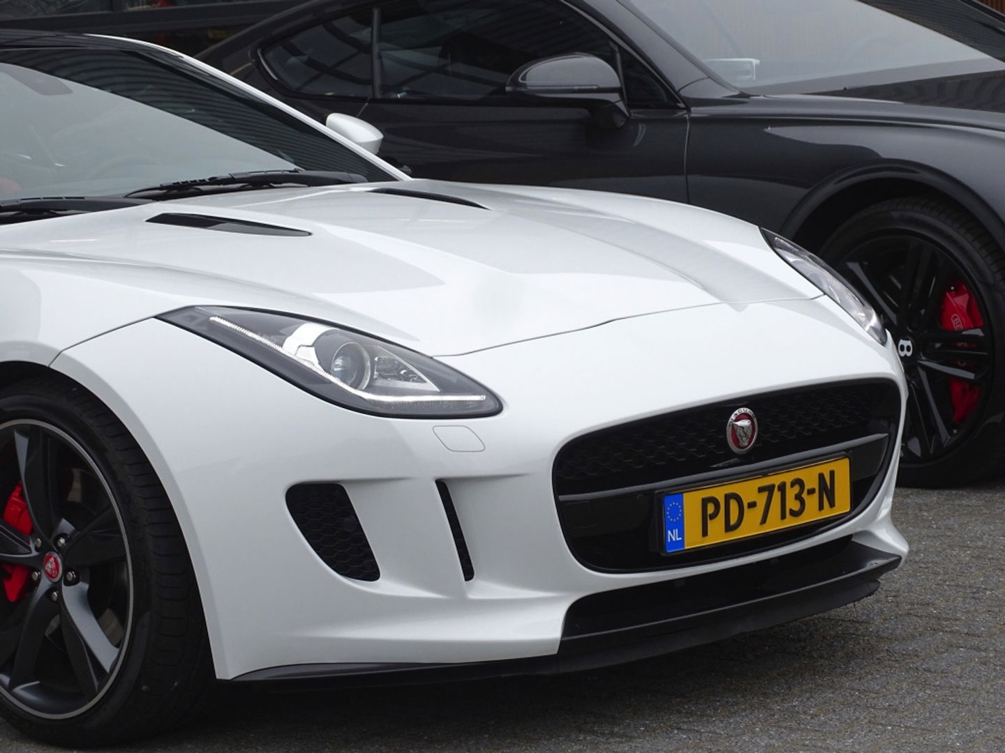 Jaguar F-Type 3.0 V6 Supercharged 400PK Coupé / carbon *NAP*