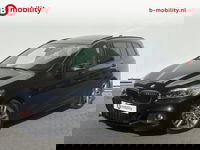 BMW 2 Serie - Gran Tourer 220i High Executive M-Sport Trekhaak 1.500KG | Panoramadak | Hifi Sound | Head-Up | Navigatie Prof. | Sportstoelen |