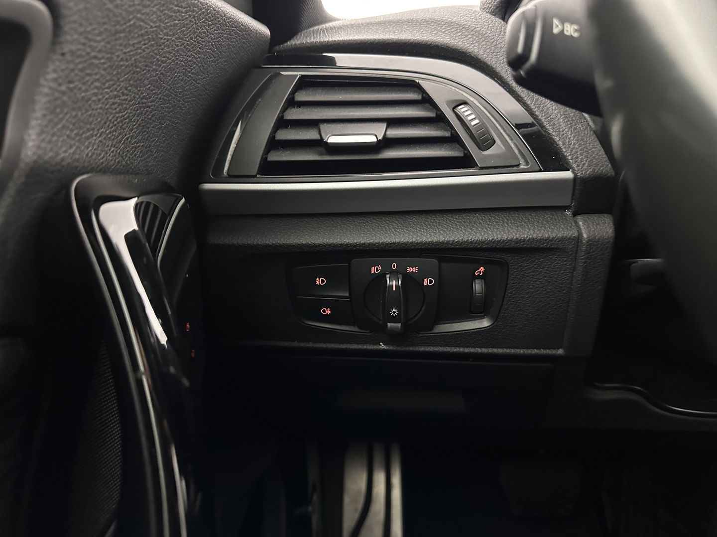 BMW 2 Serie Coupé 220d xDrive Executive M-Sportpack Aut. *XENON | HEATED-SPORTSEATS | HARMAN/KARDON | KEYLESS | NAVI-FULLMAP | PRIVACY-GLASS | SHIFT-PADDLES | ECC | PDC | CRUISE | 18''ALU*