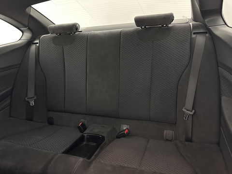 BMW 2 Serie Coupé 220d xDrive Executive M-Sportpack Aut. *XENON | HEATED-SPORTSEATS | HARMAN/KARDON | KEYLESS | NAVI-FULLMAP | PRIVACY-GLASS | SHIFT-PADDLES | ECC | PDC | CRUISE | 18''ALU*