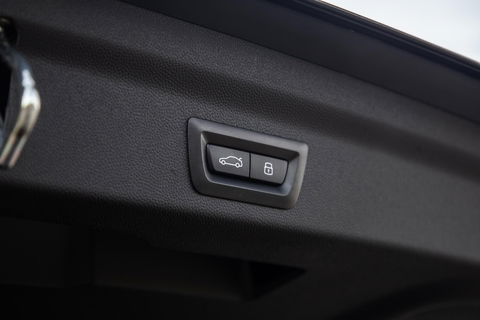 MINI Countryman 1.5 Cooper S E ALL4 Essential CAMERA / NAVI / CARPLAY / AIRCO / ZWART / STOELVERWARMING