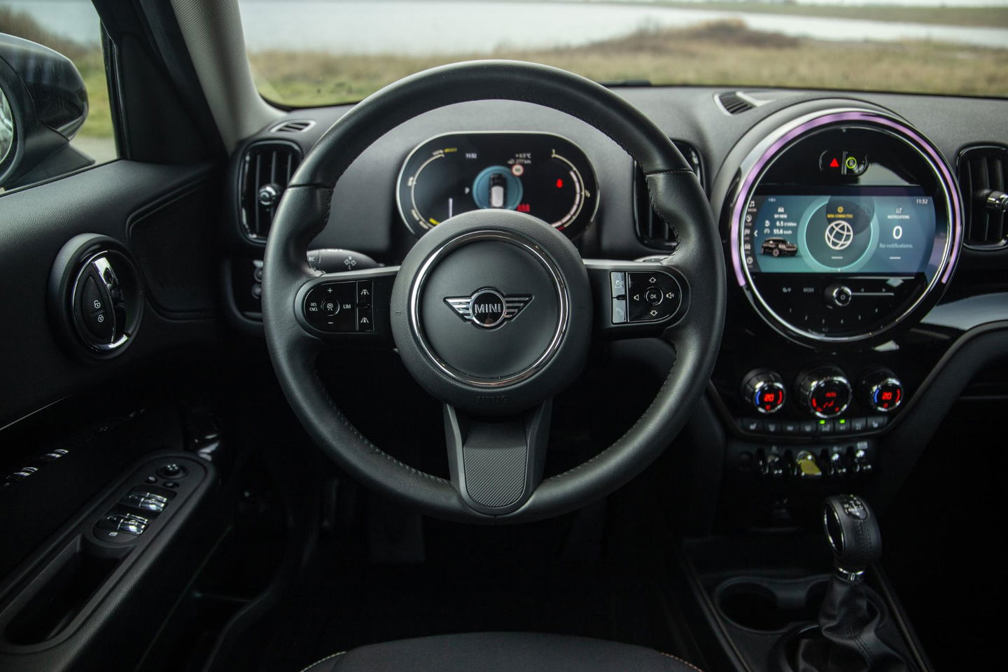 MINI Countryman 1.5 Cooper S E ALL4 Essential CAMERA / NAVI / CARPLAY / AIRCO / ZWART / STOELVERWARMING
