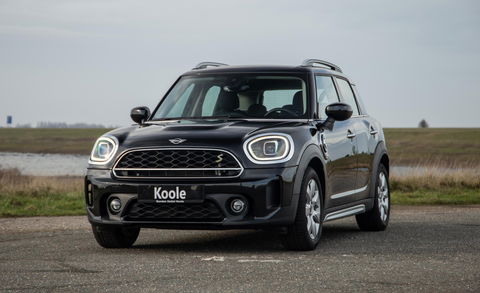 MINI Countryman 1.5 Cooper S E ALL4 Essential CAMERA / NAVI / CARPLAY / AIRCO / ZWART / STOELVERWARMING