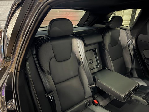 Volvo XC60 2.0 T6 Plug-in hybrid AWD R-Design PANO KEYLESS