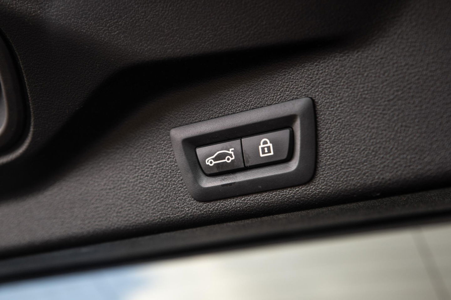 BMW X5 xDrive45e CARPLAY  / CAMERA / DEALER ONDERHOUDEN / BRUIN LEER / STOELVERWARMING