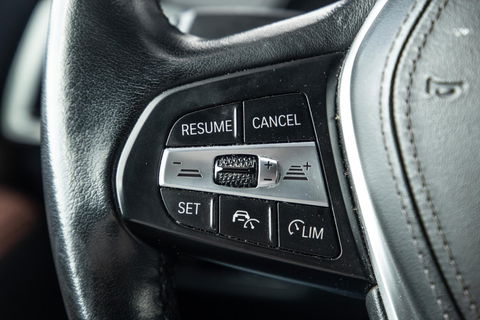 BMW X5 xDrive45e CARPLAY  / CAMERA / DEALER ONDERHOUDEN / BRUIN LEER / STOELVERWARMING