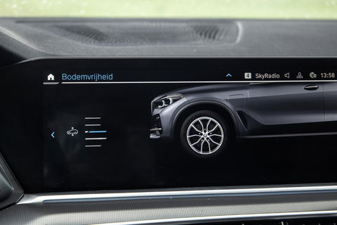 BMW X5 xDrive45e CARPLAY  / CAMERA / DEALER ONDERHOUDEN / BRUIN LEER / STOELVERWARMING