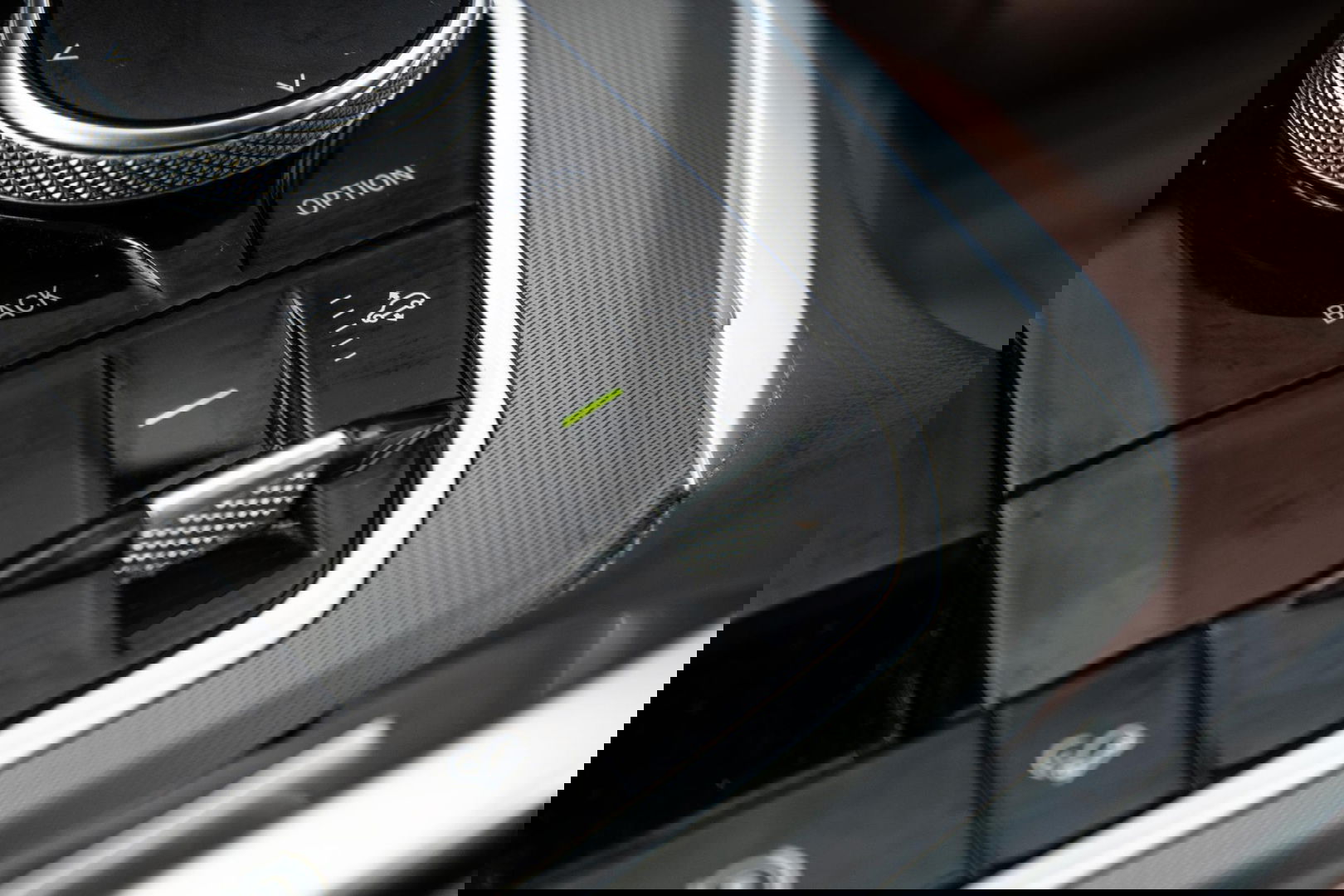 BMW X5 xDrive45e CARPLAY  / CAMERA / DEALER ONDERHOUDEN / BRUIN LEER / STOELVERWARMING