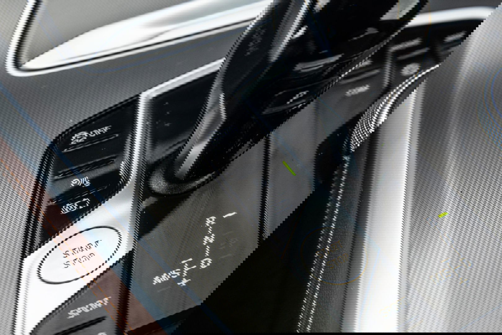 BMW X5 xDrive45e CARPLAY  / CAMERA / DEALER ONDERHOUDEN / BRUIN LEER / STOELVERWARMING