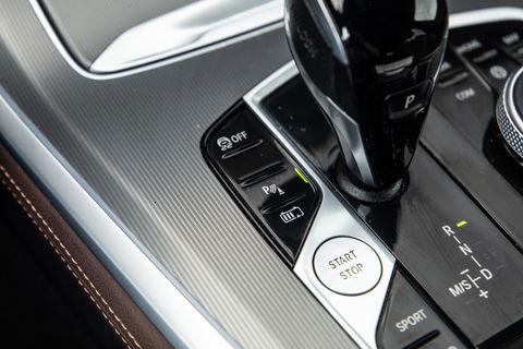 BMW X5 xDrive45e CARPLAY  / CAMERA / DEALER ONDERHOUDEN / BRUIN LEER / STOELVERWARMING