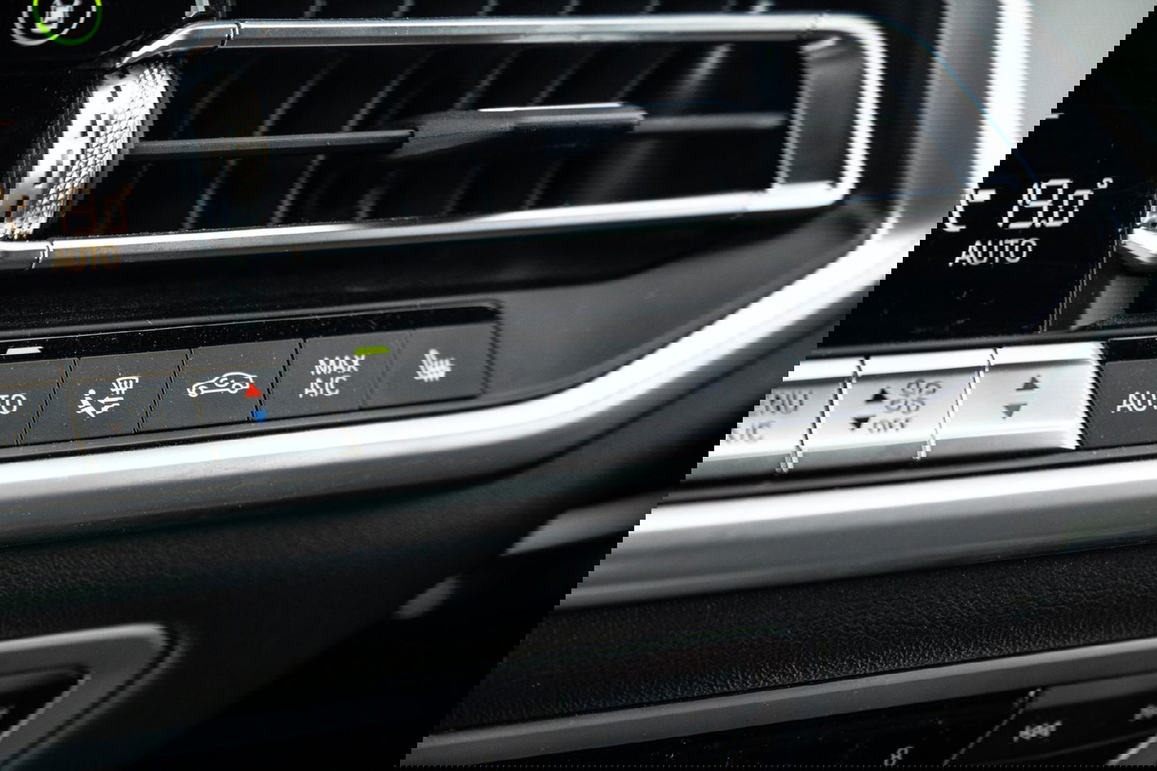 BMW X5 xDrive45e CARPLAY  / CAMERA / DEALER ONDERHOUDEN / BRUIN LEER / STOELVERWARMING