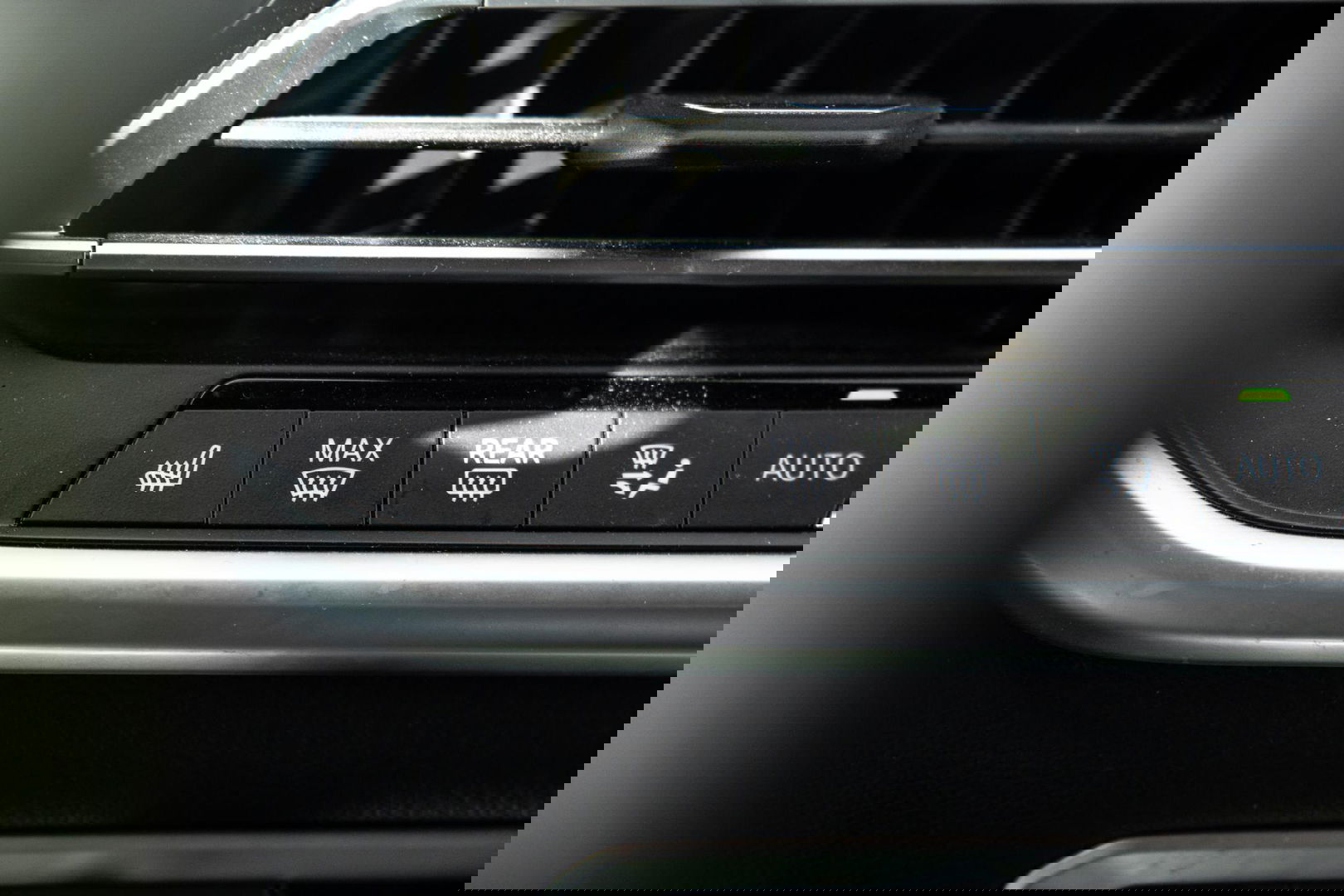 BMW X5 xDrive45e CARPLAY  / CAMERA / DEALER ONDERHOUDEN / BRUIN LEER / STOELVERWARMING