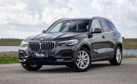 BMW X5 xDrive45e CARPLAY  / CAMERA / DEALER ONDERHOUDEN / BRUIN LEER / STOELVERWARMING