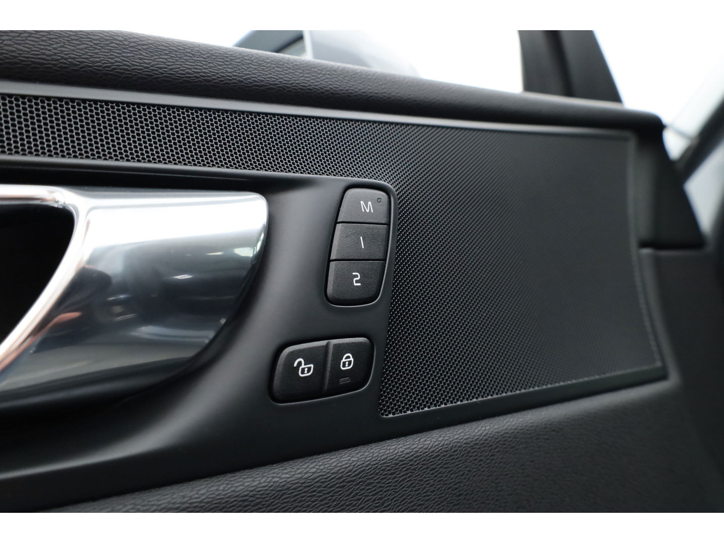 Volvo XC60 2.0 T5 AWD Inscription | Luchtvering | ACC | Trekhaak 2400KG | Blis | Camera | Leer |