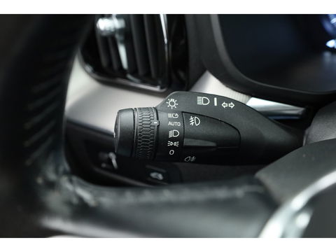 Volvo XC60 2.0 T5 AWD Inscription | Luchtvering | ACC | Trekhaak 2400KG | Blis | Camera | Leer |