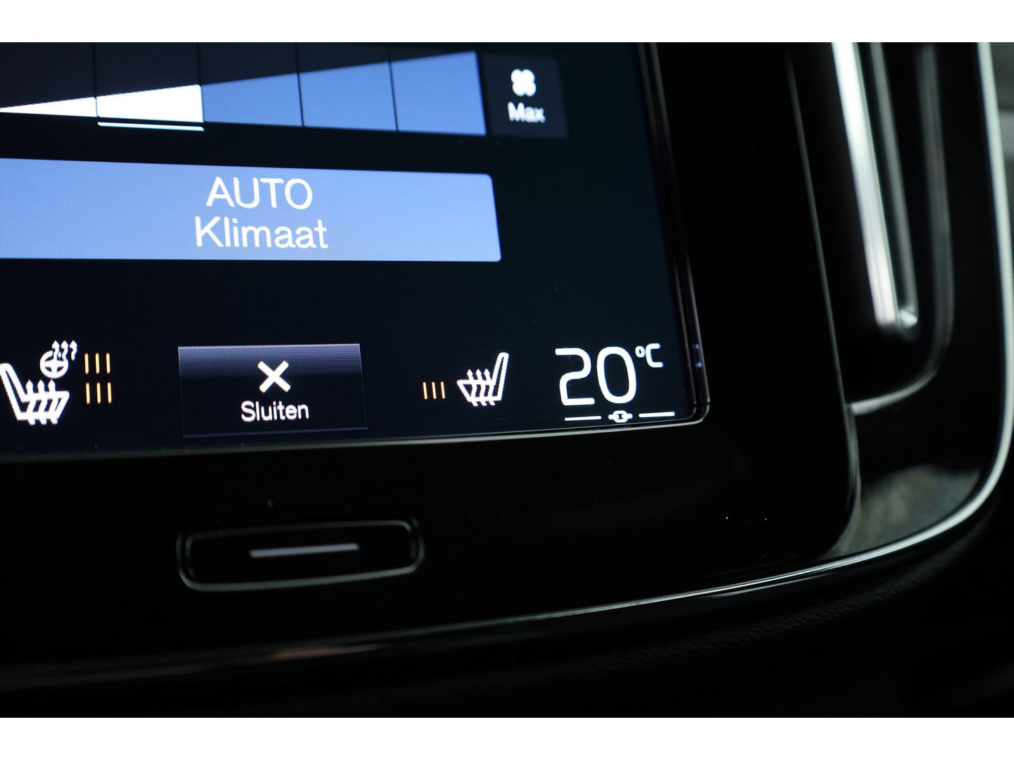 Volvo XC40 1.5 T5 Plug-in hybrid Core Bright | Adap. Cruise | Stoel+  stuurverw. | Dodehoek | Camera | 19 inch |