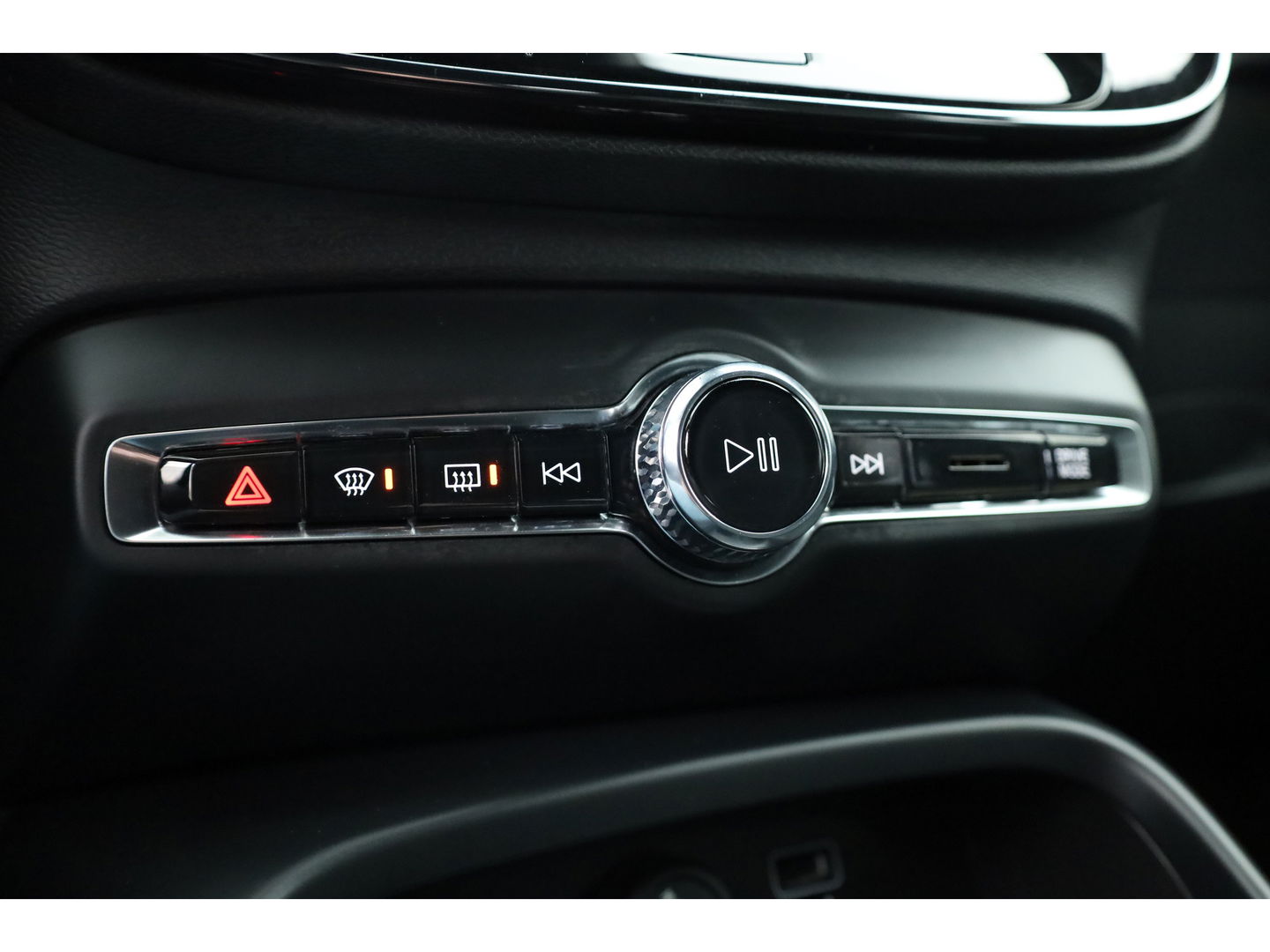 Volvo XC40 1.5 T5 Plug-in hybrid Core Bright | Adap. Cruise | Stoel+  stuurverw. | Dodehoek | Camera | 19 inch |