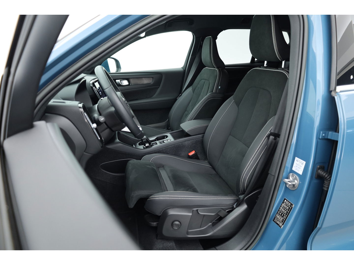 Volvo XC40 1.5 T5 Plug-in hybrid Core Bright | Adap. Cruise | Stoel+  stuurverw. | Dodehoek | Camera | 19 inch |