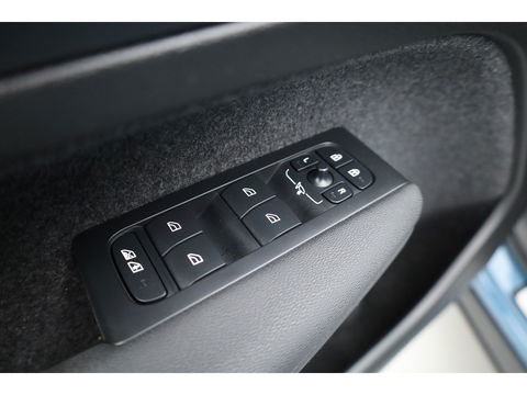 Volvo XC40 1.5 T5 Plug-in hybrid Core Bright | Adap. Cruise | Stoel+  stuurverw. | Dodehoek | Camera | 19 inch |