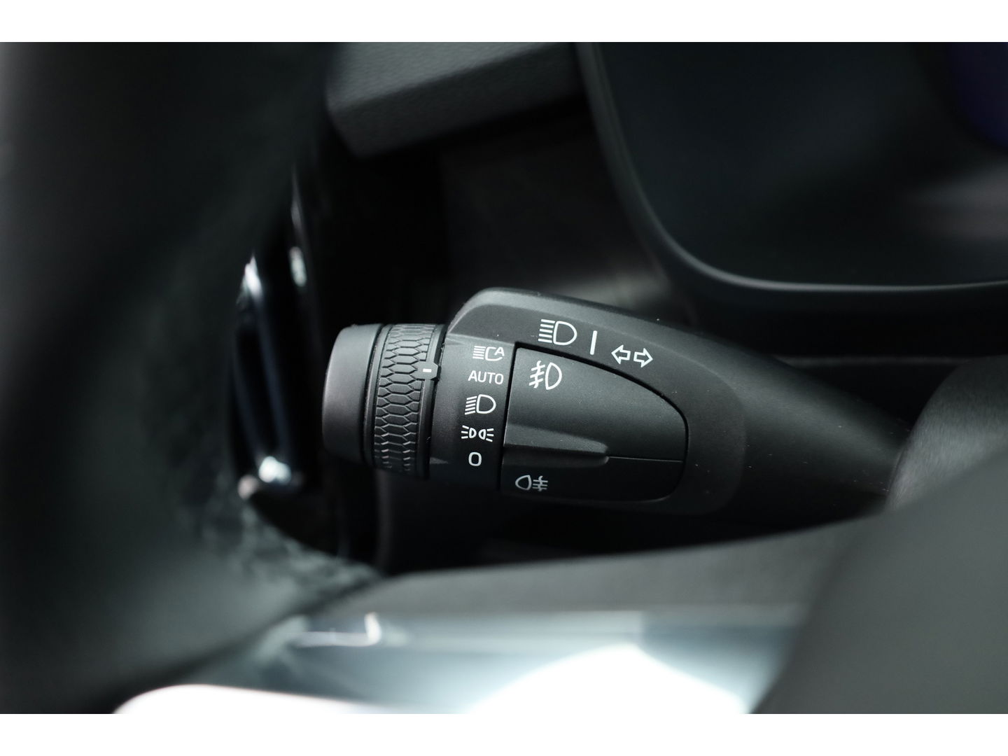 Volvo XC40 1.5 T5 Plug-in hybrid Core Bright | Adap. Cruise | Stoel+  stuurverw. | Dodehoek | Camera | 19 inch |