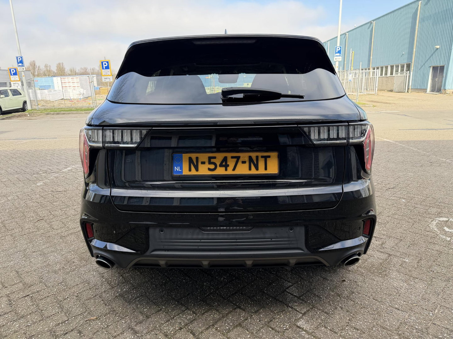 Lynk & Co 01 1.5 zwart l sidebar l camera