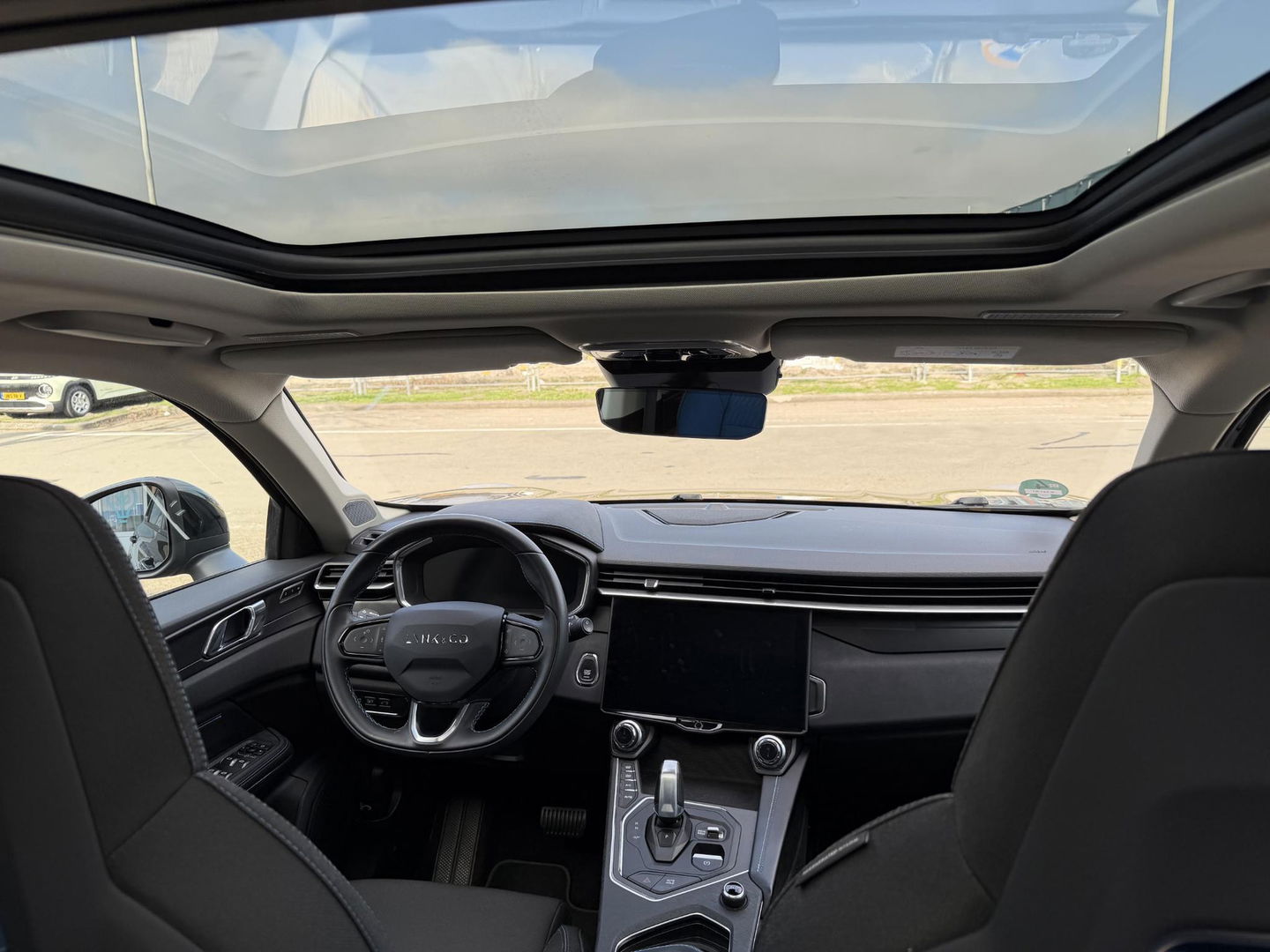 Lynk & Co 01 1.5 zwart l sidebar l camera