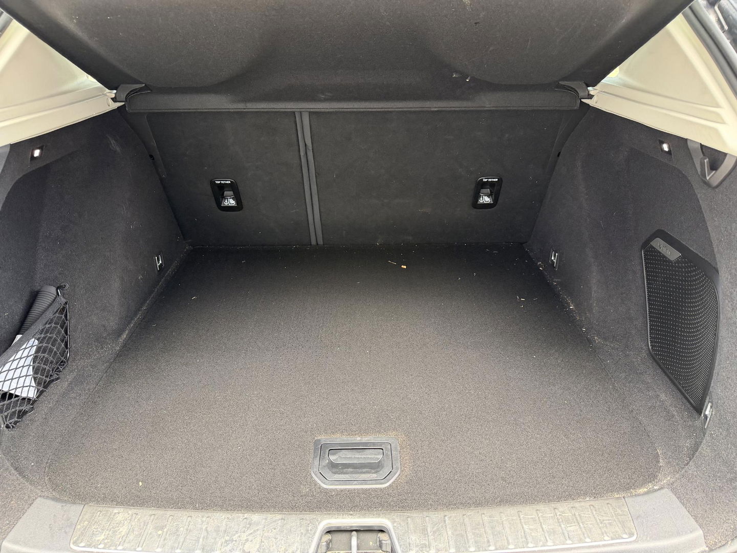 Lynk & Co 01 1.5 zwart l sidebar l camera