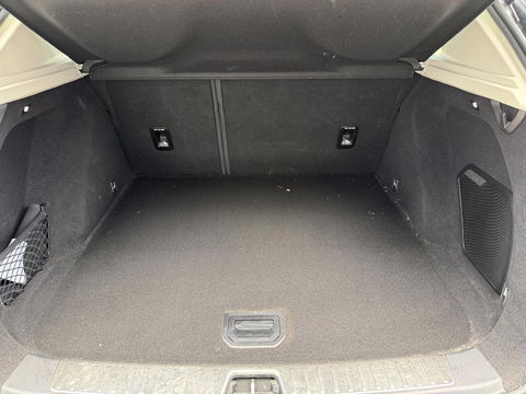 Lynk & Co 01 1.5 zwart l sidebar l camera