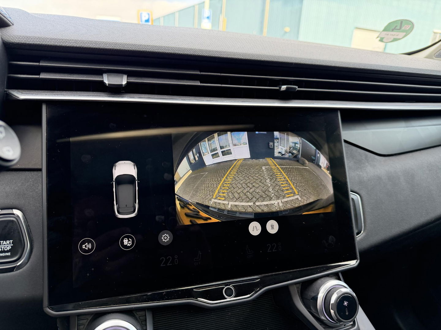 Lynk & Co 01 1.5 zwart l sidebar l camera