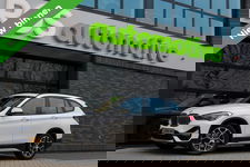 BMW X1 - sDrive20i Executive Edition | NAP! | DEALER.OND | PANO | HUD | TREKHAAK | STOELVERWARMING |