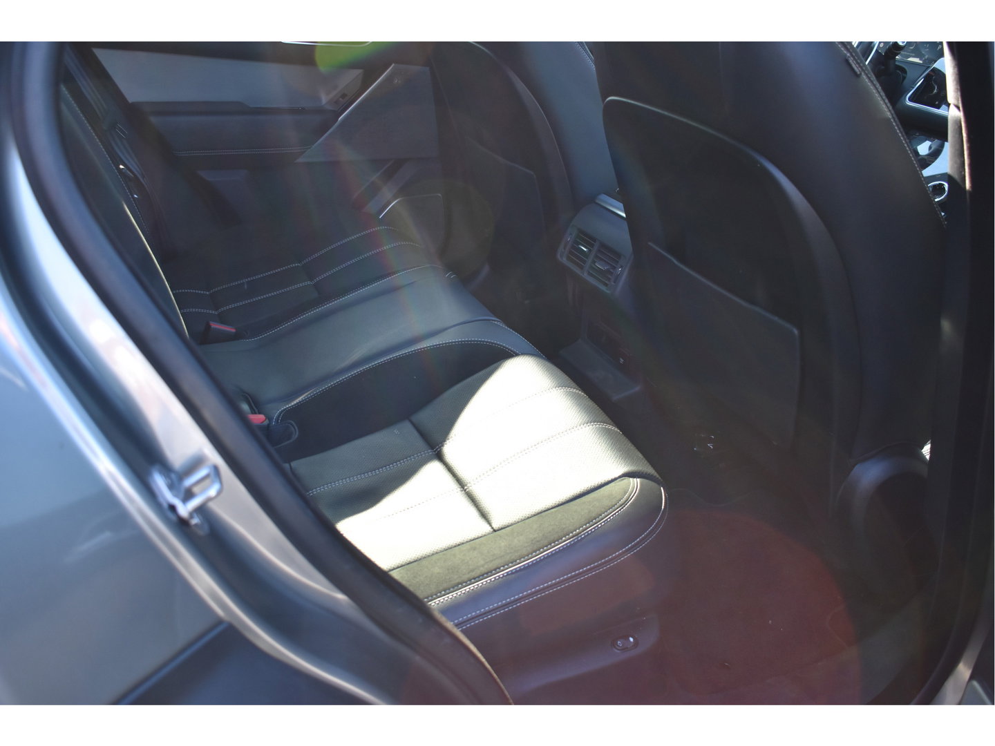 Land Rover Range Rover Velar 3.0 V6 AWD R-Dynamic HSE, ORGINEEL NEDERLANDSE AUTO , BOEKJES,NAP EN ONDERHOUDSHISTORIE