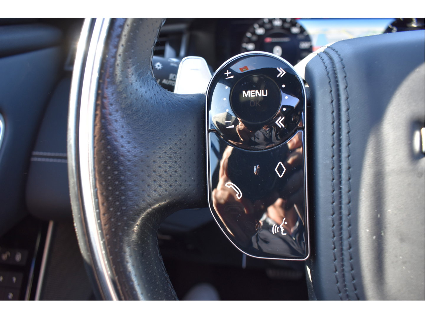 Land Rover Range Rover Velar 3.0 V6 AWD R-Dynamic HSE, ORGINEEL NEDERLANDSE AUTO , BOEKJES,NAP EN ONDERHOUDSHISTORIE