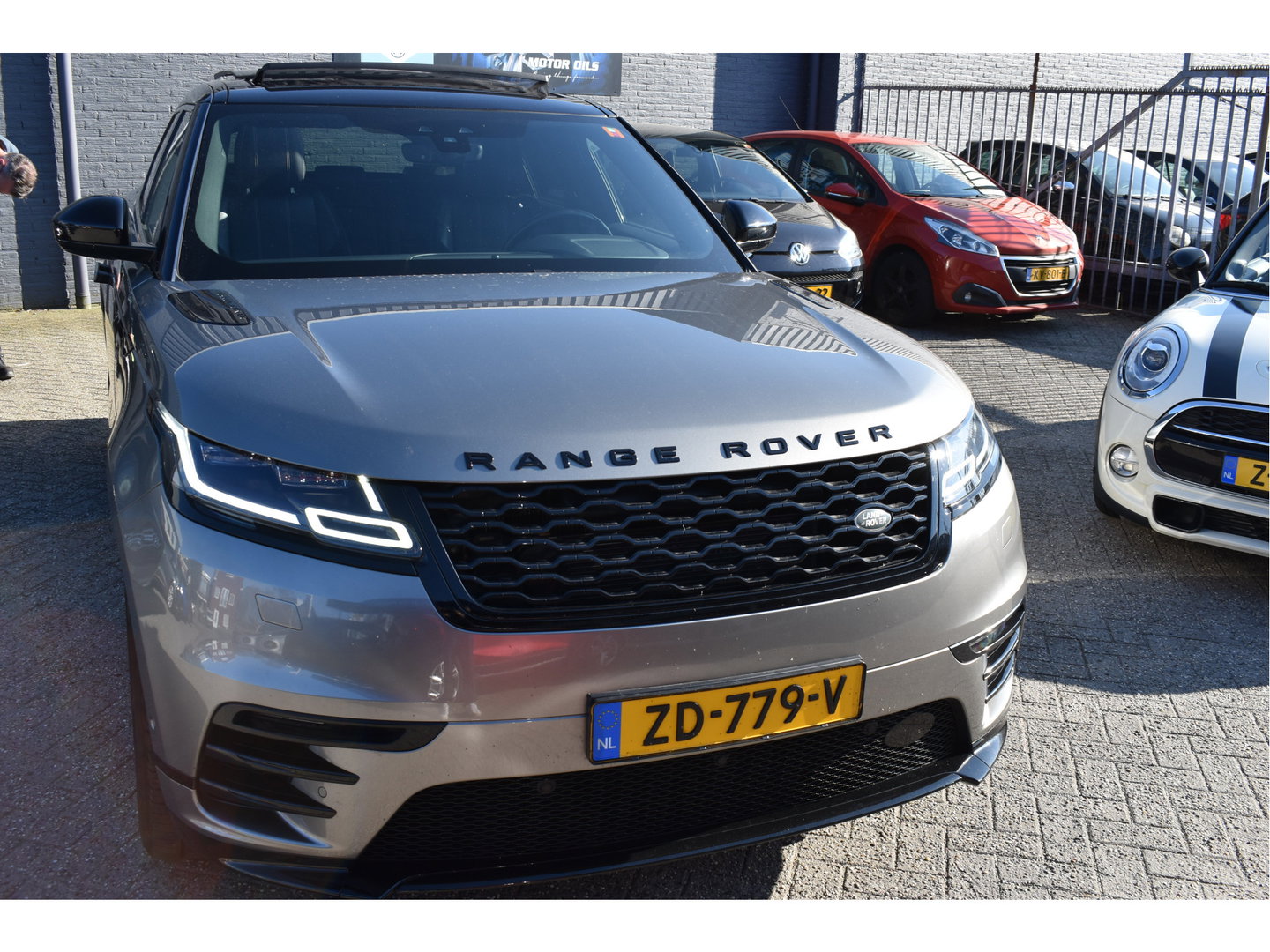 Land Rover Range Rover Velar 3.0 V6 AWD R-Dynamic HSE, ORGINEEL NEDERLANDSE AUTO , BOEKJES,NAP EN ONDERHOUDSHISTORIE