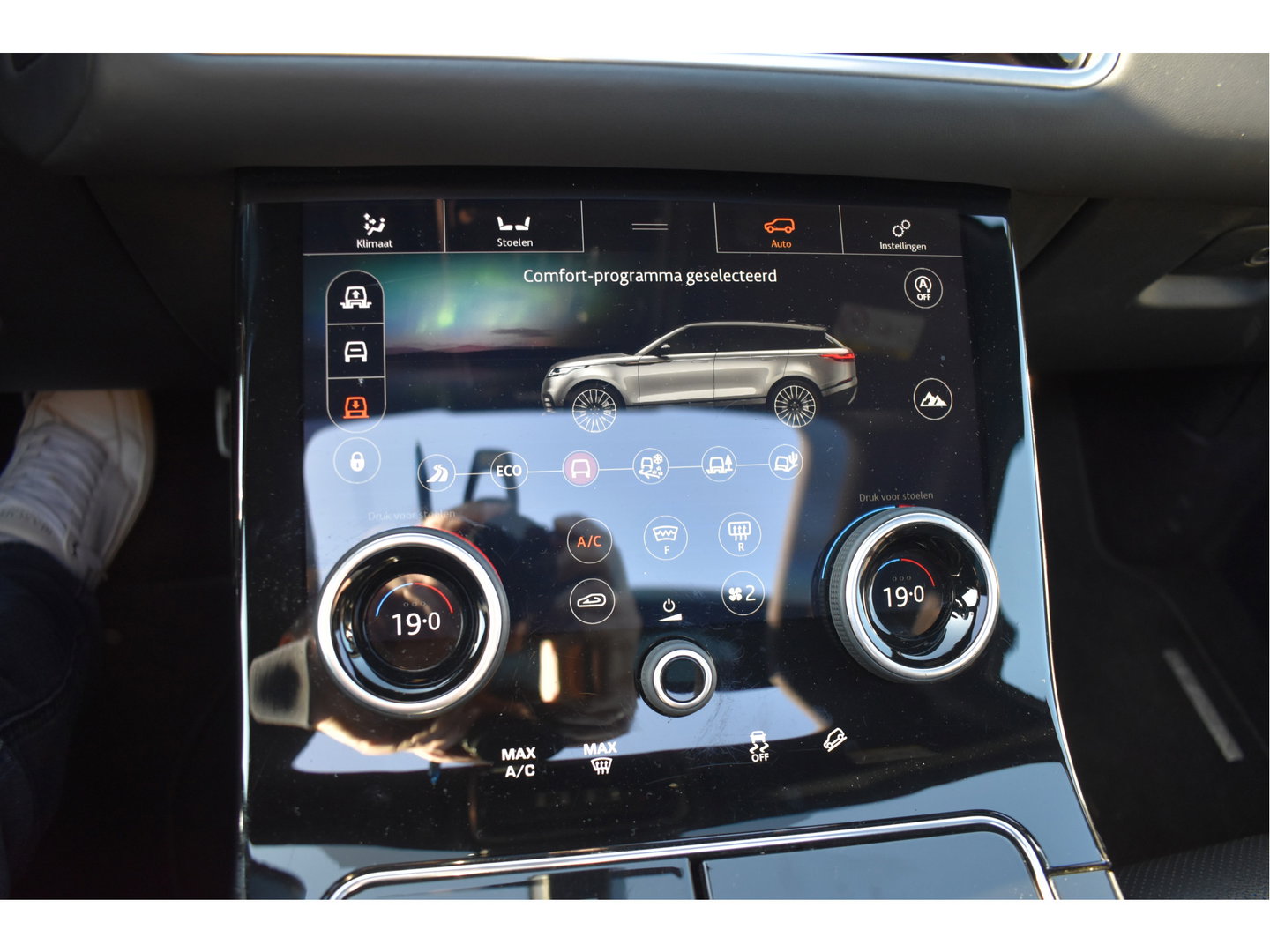 Land Rover Range Rover Velar 3.0 V6 AWD R-Dynamic HSE, ORGINEEL NEDERLANDSE AUTO , BOEKJES,NAP EN ONDERHOUDSHISTORIE