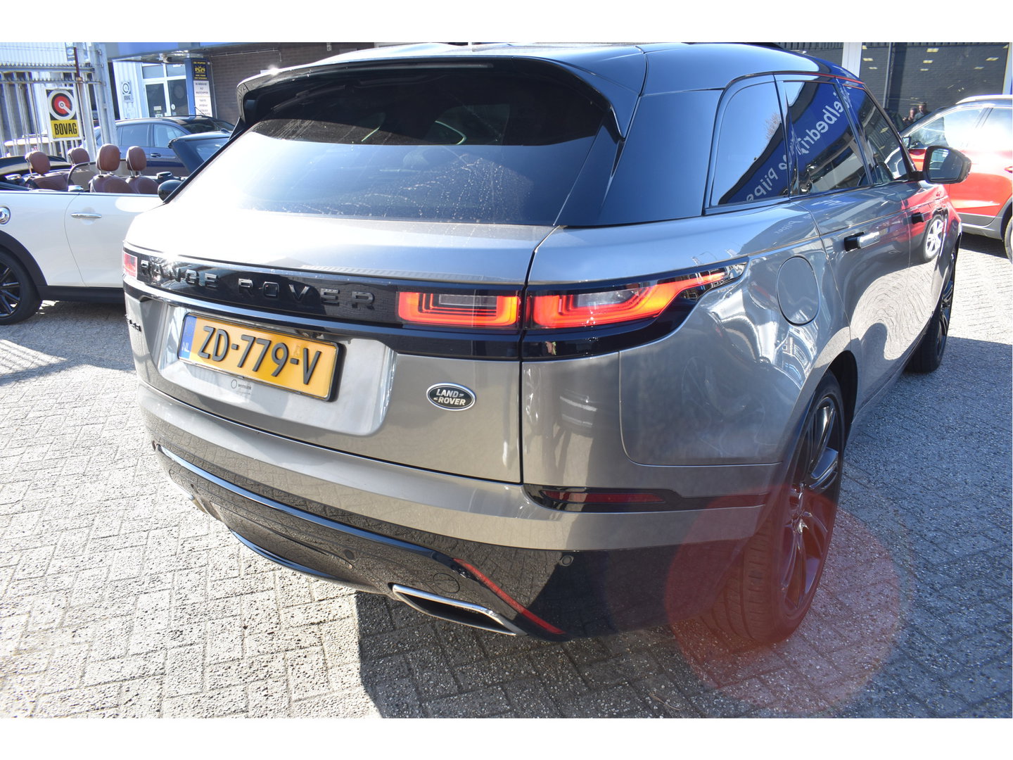 Land Rover Range Rover Velar 3.0 V6 AWD R-Dynamic HSE, ORGINEEL NEDERLANDSE AUTO , BOEKJES,NAP EN ONDERHOUDSHISTORIE