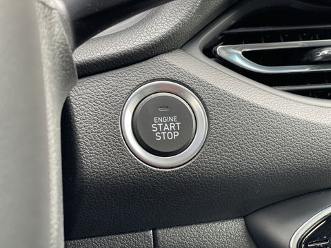 Hyundai i30 Wagon 1.5 T-GDi MHEV Premium | Trekhaak | Stuurwielverarming | Apple Carplay | Stoelverwarming | Achteruitrijcamera | Stop&GO |