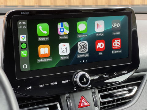 Hyundai i30 Wagon 1.5 T-GDi MHEV Premium | Trekhaak | Stuurwielverarming | Apple Carplay | Stoelverwarming | Achteruitrijcamera | Stop&GO |