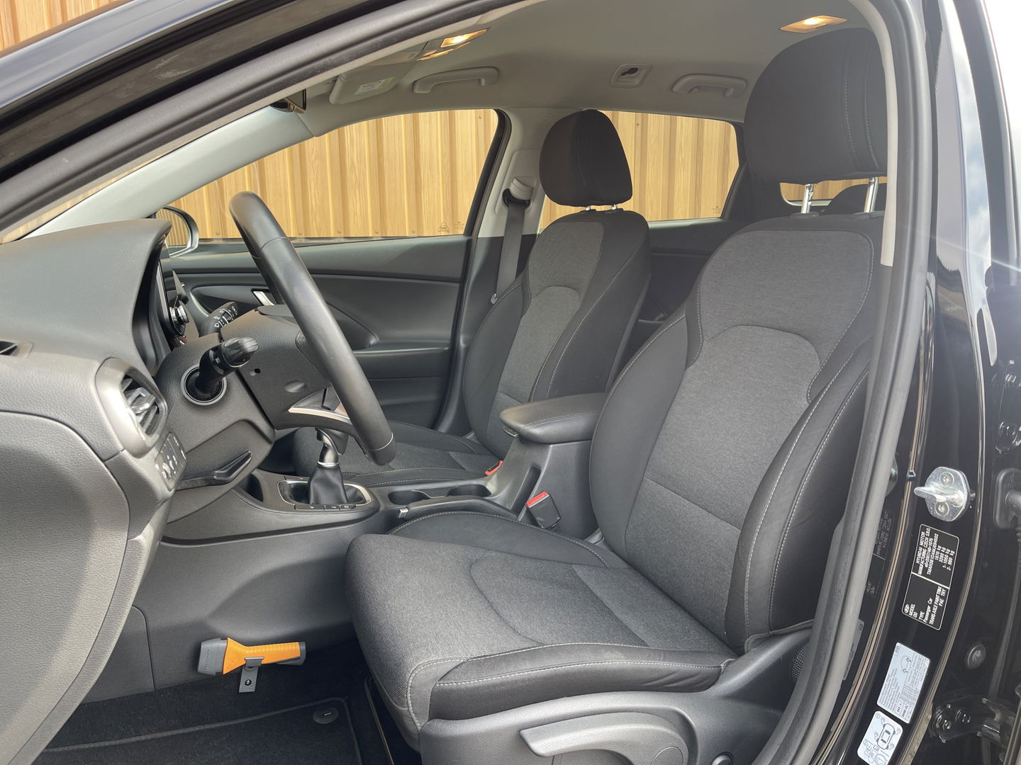 Hyundai i30 Wagon 1.5 T-GDi MHEV Premium | Trekhaak | Stuurwielverarming | Apple Carplay | Stoelverwarming | Achteruitrijcamera | Stop&GO |