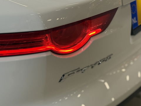Jaguar F-Type 3.0 V6 Supercharged 400PK Coupé / carbon *NAP*