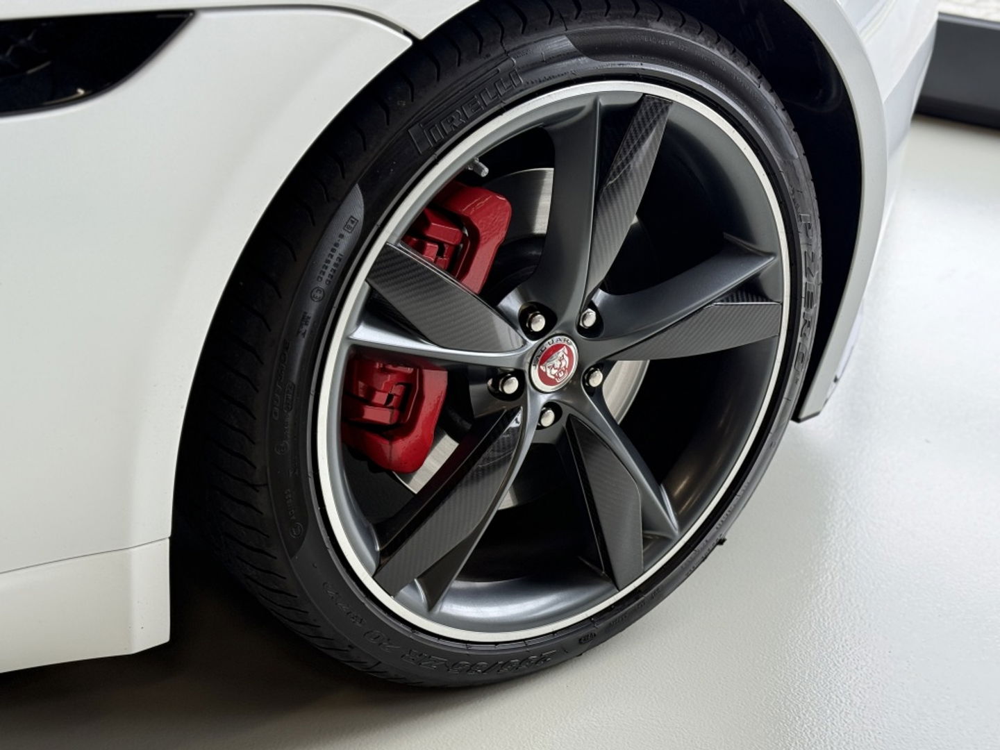 Jaguar F-Type 3.0 V6 Supercharged 400PK Coupé / carbon *NAP*