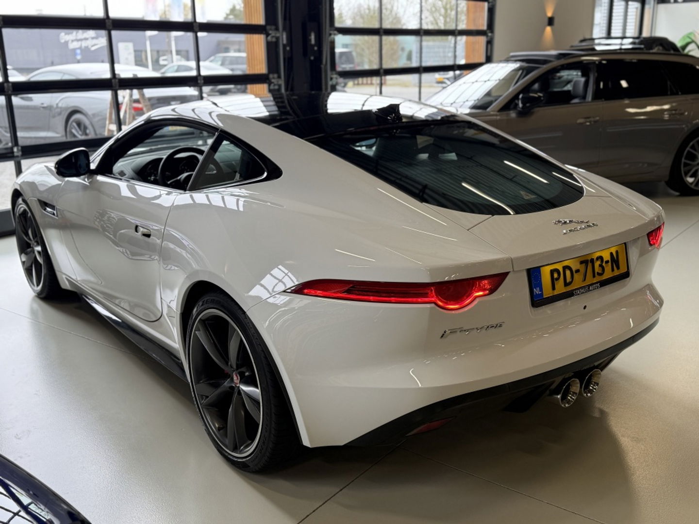 Jaguar F-Type 3.0 V6 Supercharged 400PK Coupé / carbon *NAP*