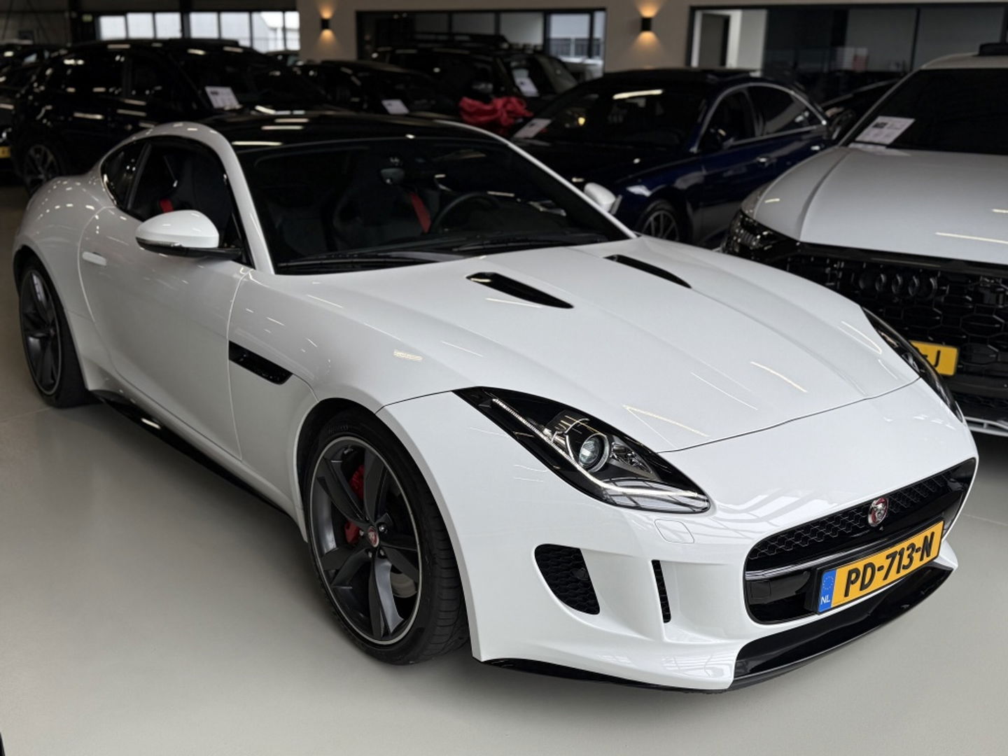 Jaguar F-Type 3.0 V6 Supercharged 400PK Coupé / carbon *NAP*