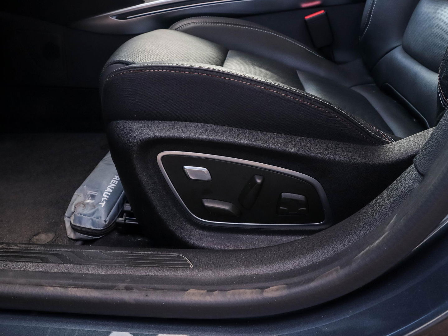 Renault Mégane 1.6 E-Tech Plug-In Hybrid 160 Edition One Trekhaak Leder Adaptive Cruise