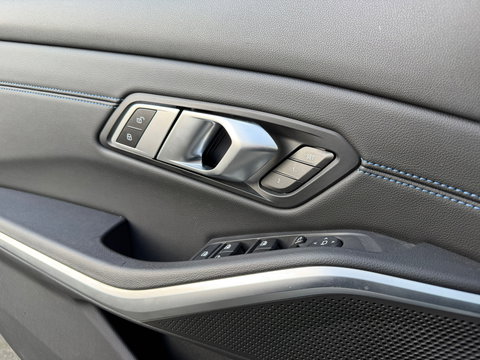 BMW 3-serie 330e xDrive M-Sport Pano|Keyless|HUD|Memory|M-Seats|Carplay|292PK