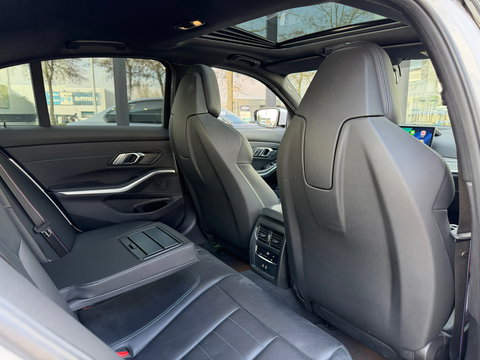 BMW 3-serie 330e xDrive M-Sport Pano|Keyless|HUD|Memory|M-Seats|Carplay|292PK