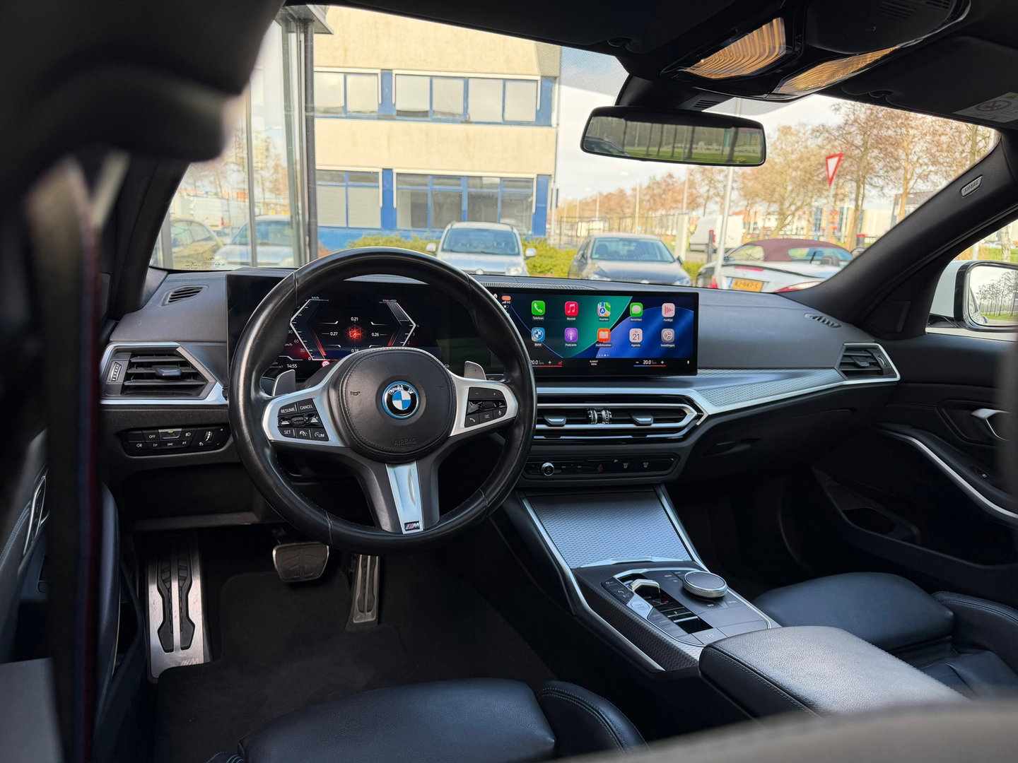 BMW 3-serie 330e xDrive M-Sport Pano|Keyless|HUD|Memory|M-Seats|Carplay|292PK