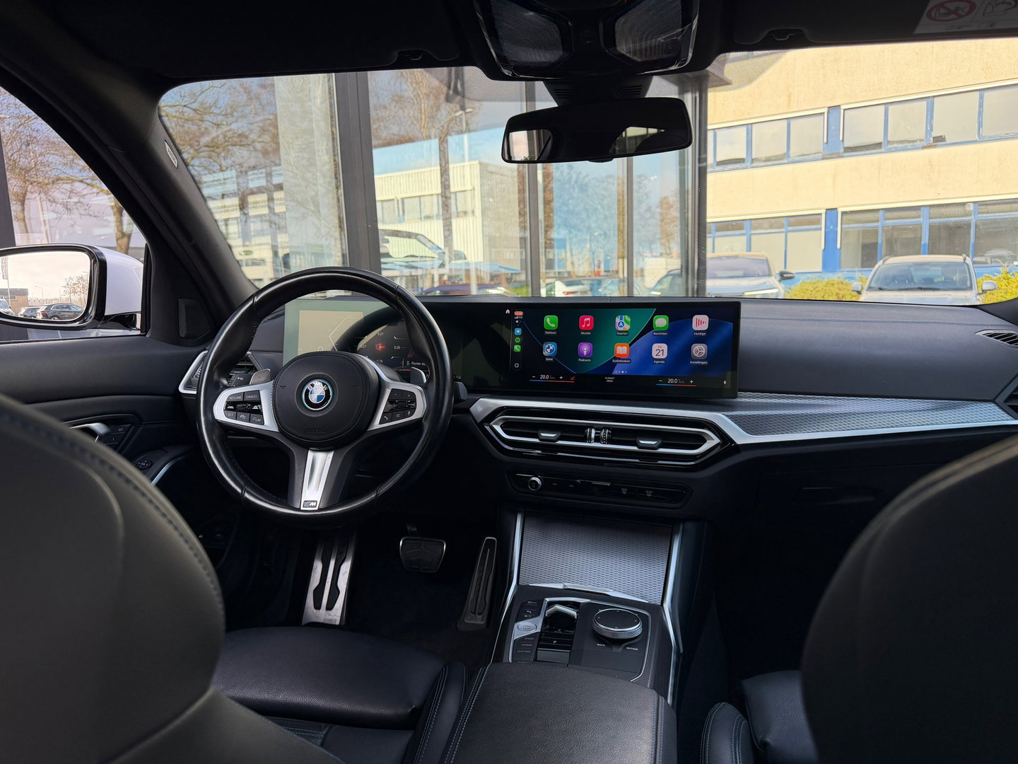 BMW 3-serie 330e xDrive M-Sport Pano|Keyless|HUD|Memory|M-Seats|Carplay|292PK