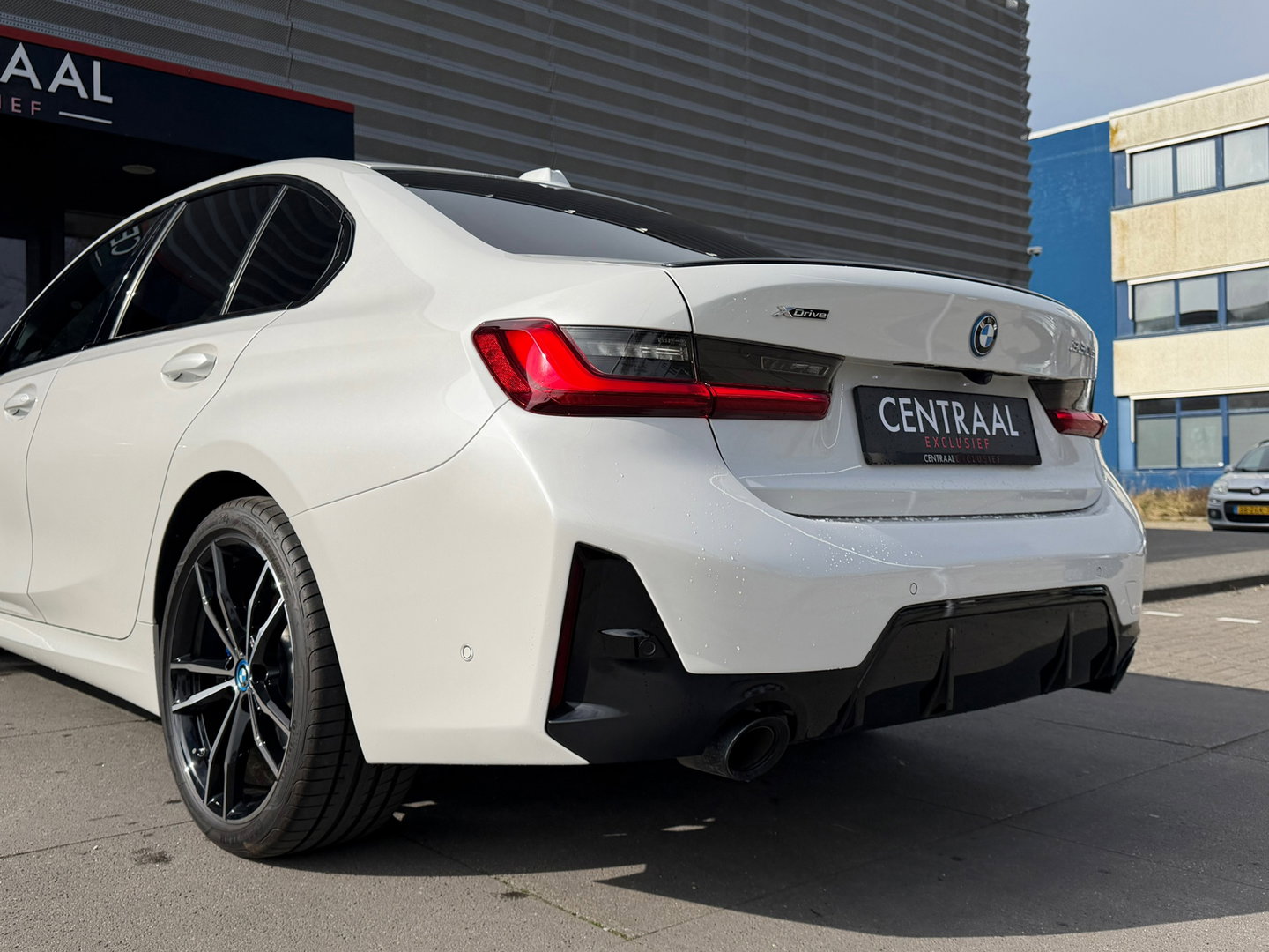 BMW 3-serie 330e xDrive M-Sport Pano|Keyless|HUD|Memory|M-Seats|Carplay|292PK